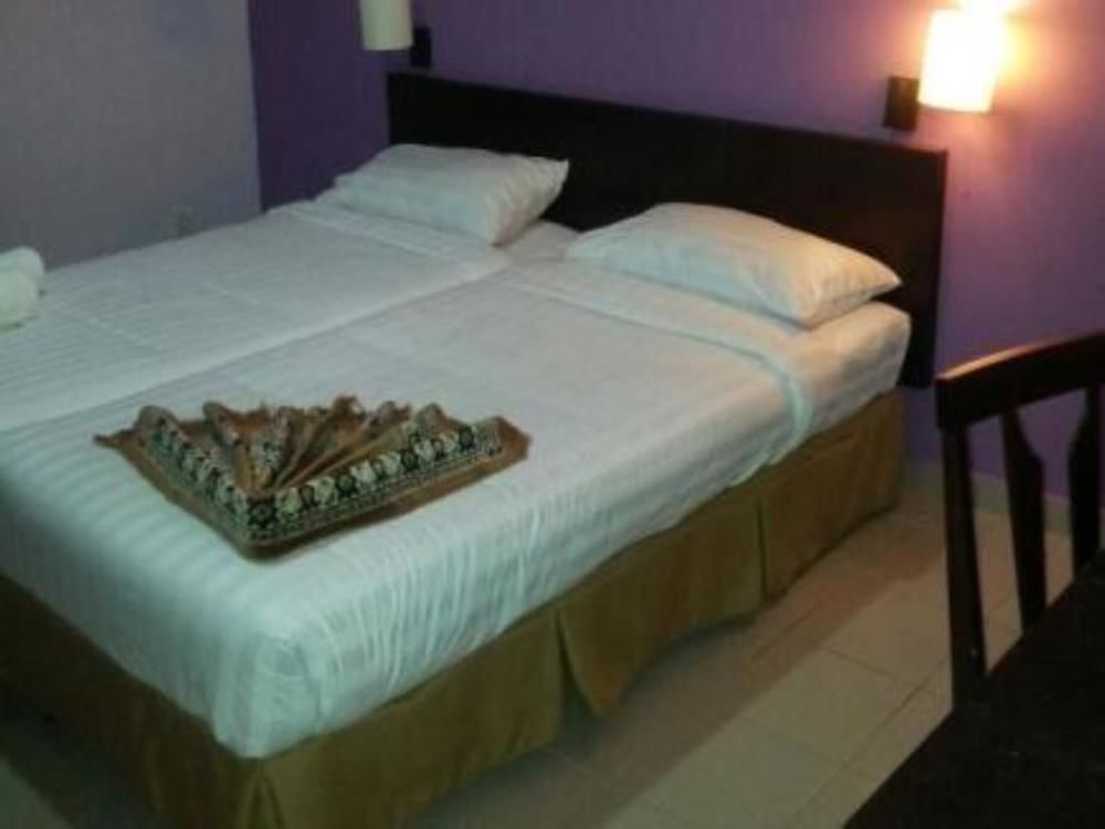 Puteri Beach Resort Port Dickson Bagian luar foto